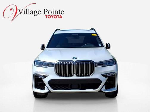 Mineral White Metallic 2020 BMW X7 M50i