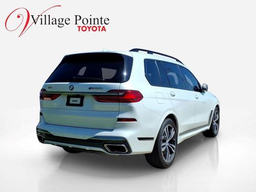 Mineral White Metallic 2020 BMW X7 M50i