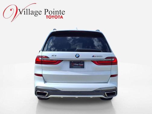 Mineral White Metallic 2020 BMW X7 M50i