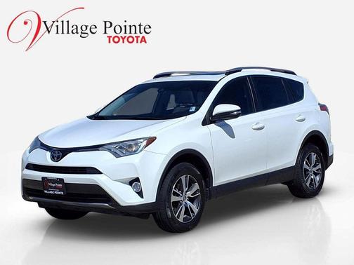 Super White 2018 Toyota RAV4 XLE