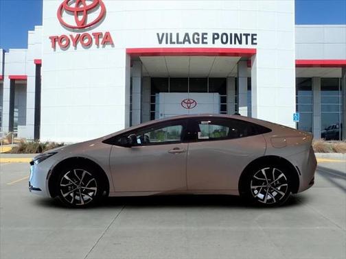 2025 Toyota Prius L