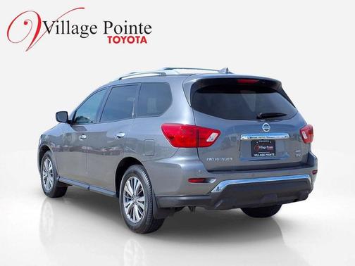 Gun Metallic 2020 Nissan Pathfinder SV 4WD
