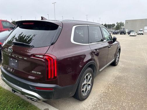 Sangria 2020 Kia Telluride EX