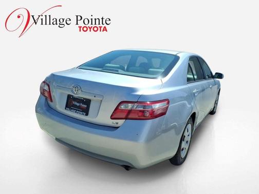 Titanium Metallic 2007 Toyota Camry LE