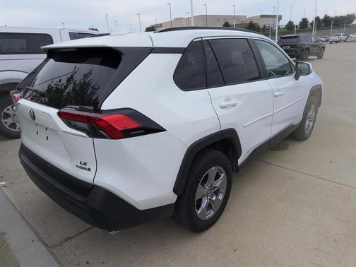 2024 Toyota RAV4 Hybrid LE