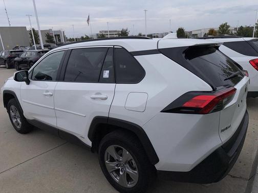2024 Toyota RAV4 Hybrid LE
