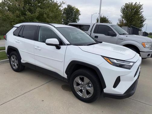 2024 Toyota RAV4 Hybrid LE