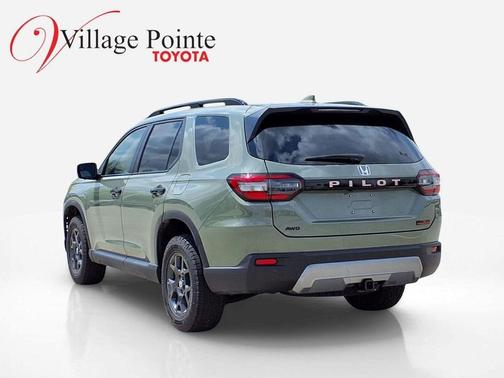 Ash Green Metallic 2026 Honda Pilot TrailSport