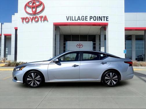 2022 Nissan Altima 2.5 SV