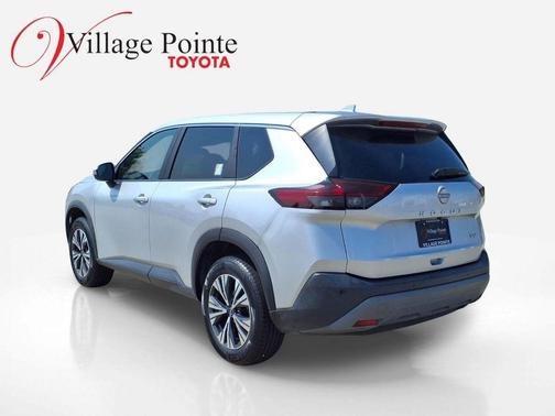 Brilliant Silver Metallic 2023 Nissan Rogue SV