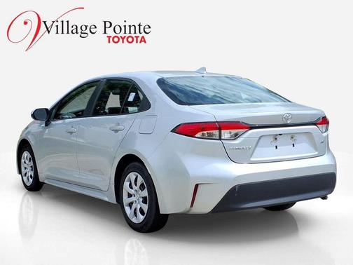 Classic Silver Metallic 2024 Toyota Corolla LE