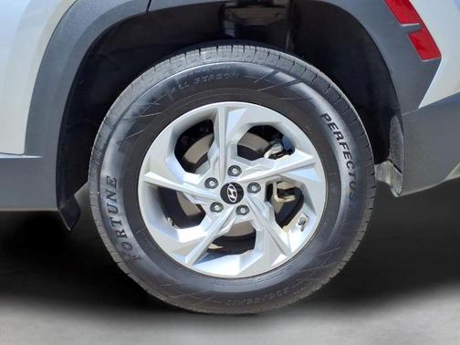 Shimmering Silver 2024 Hyundai TUCSON SEL