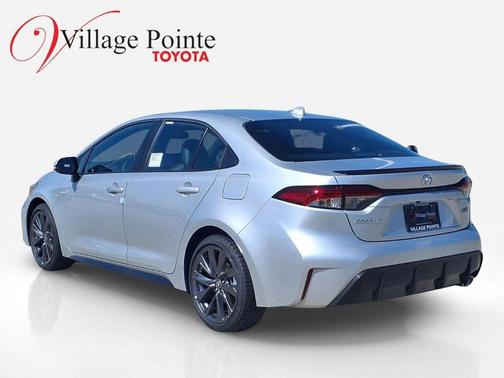 Classic Silver Met 2026 Toyota Corolla XSE