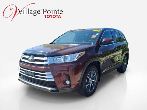 Ooh La La Rouge Mica 2017 Toyota Highlander XLE