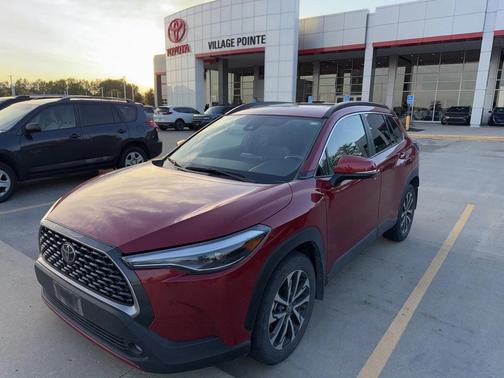 2022 Toyota Corolla Cross XLE