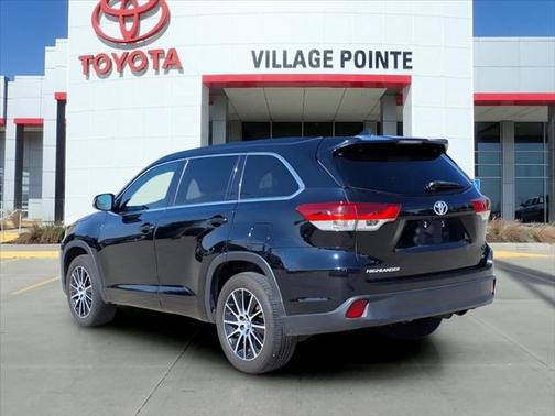 2017 Toyota Highlander SE