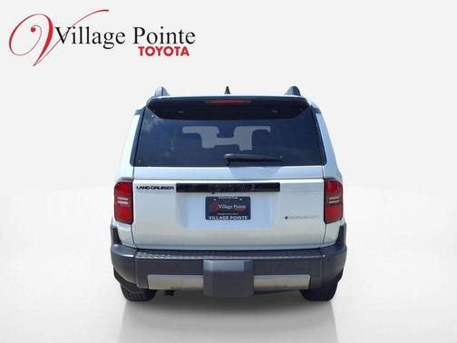 Wind Chill Pearl 2027 Toyota Land Cruiser Base