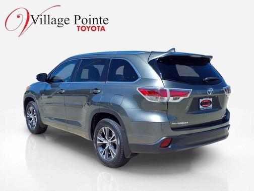 Jade Metallic 2016 Toyota Highlander XLE
