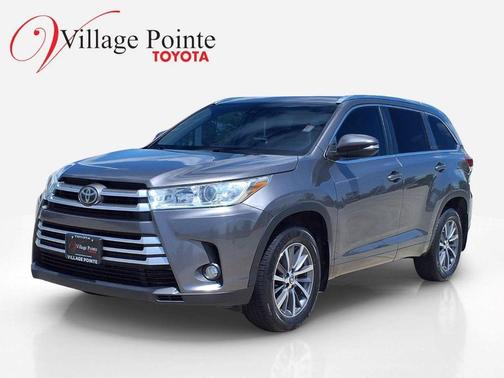 Predawn Gray Mica 2018 Toyota Highlander XLE