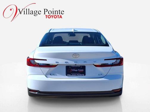Ice Cap 2026 Toyota Camry LE