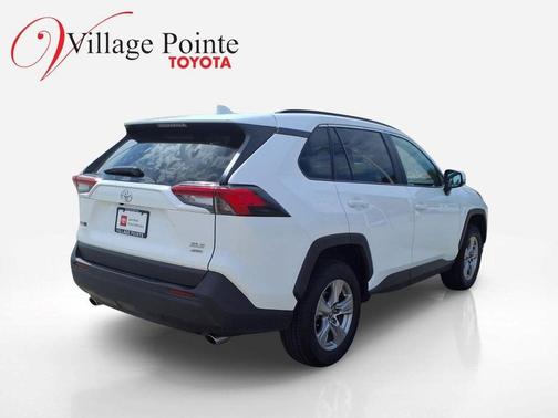 Ice Cap 2025 Toyota RAV4 XLE