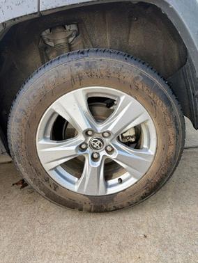 Ice Cap 2025 Toyota RAV4 XLE