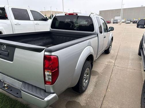 Brilliant Silver 2017 Nissan Frontier S