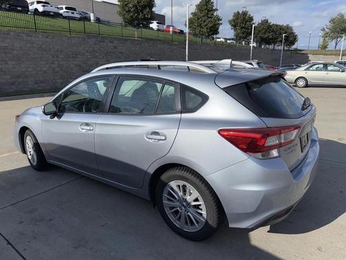 2017 Subaru Impreza 2.0i Premium