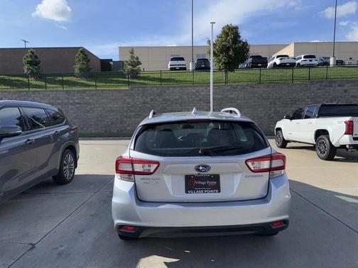 2017 Subaru Impreza 2.0i Premium