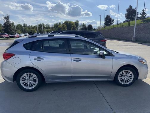2017 Subaru Impreza 2.0i Premium