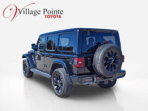 Black Clearcoat 2023 Jeep Wrangler 4-Door High Altitude 4x4