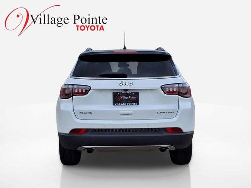 Bright White Clearcoat 2023 Jeep Compass Limited