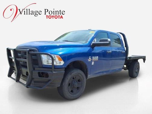 Blue Streak Pearlcoat 2017 RAM 3500 Tradesman Crew Cab 4x4 8' Box