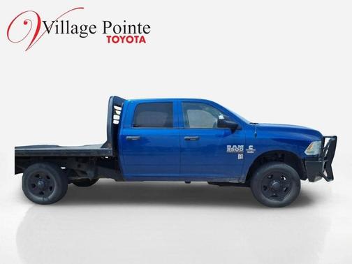 Blue Streak Pearlcoat 2017 RAM 3500 Tradesman Crew Cab 4x4 8' Box