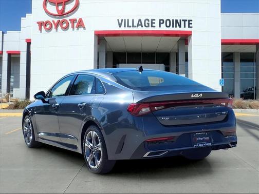 2022 Kia K5 EX