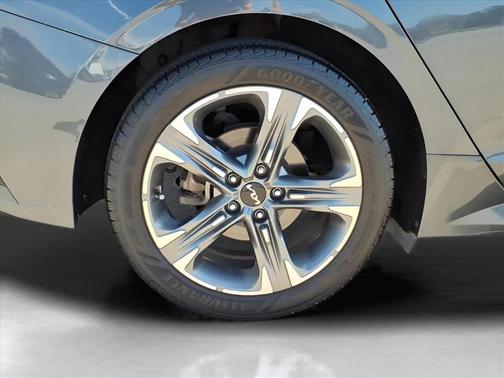 2022 Kia K5 EX