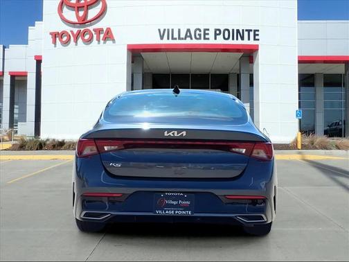 2022 Kia K5 EX