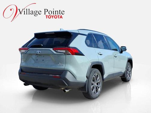 2022 Toyota RAV4 Hybrid XLE Premium