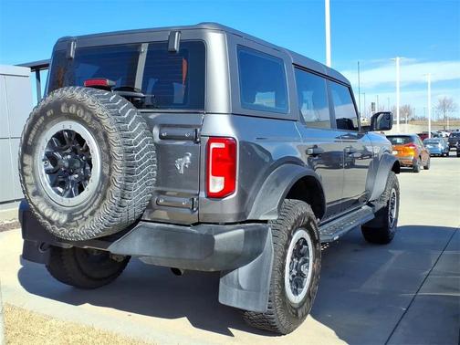 2022 Ford Bronco Base