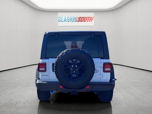 2024 Jeep Wrangler 4xe Willys