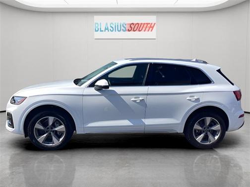 2024 Audi Q5 40 Premium Plus