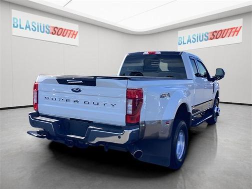 2022 Ford F-350 Lariat