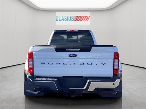 2022 Ford F-350 Lariat