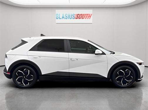 2024 Hyundai IONIQ 5 SE