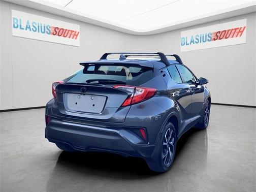 2022 Toyota C-HR XLE