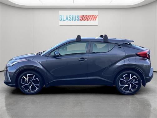 2022 Toyota C-HR XLE