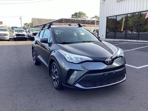 2022 Toyota C-HR XLE