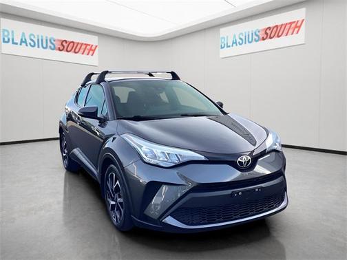 2022 Toyota C-HR XLE