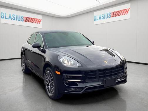 2016 Porsche Macan Turbo