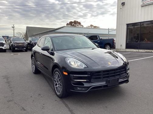 2016 Porsche Macan Turbo